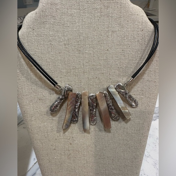 14 Pieces Vintage inspired jewelry bundle earrings, necklace and bracelets - Picture 9 of 10